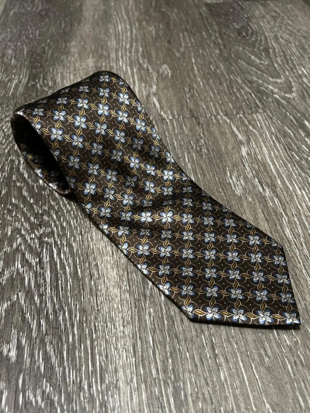 Brioni Neck Tie 100% Silk 59x4 Geometric Flowers Made in Italy